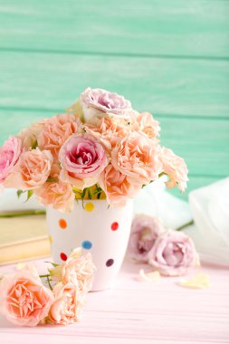 Bir buket güzel gül.