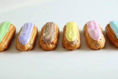 Eklerleri izole sır ile