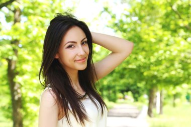 İçinde güzel kadın