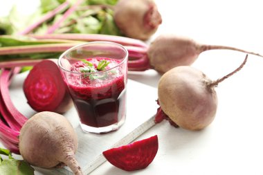 Taze pancar suyu cam