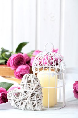 pembe Gül, mum ve kalp 