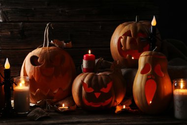 Halloween pumpkins mumlar ile