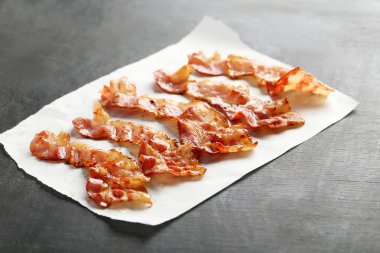 Domuz pastırması, gevrek şeritler