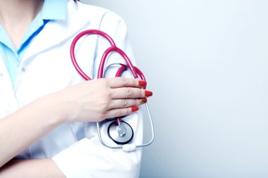 steteskop ile tıp doktoru