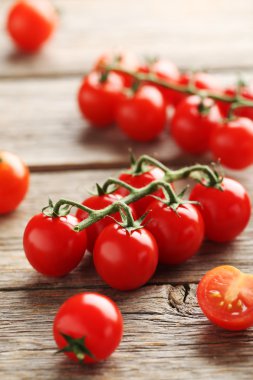 Olgun kiraz domatesleri 