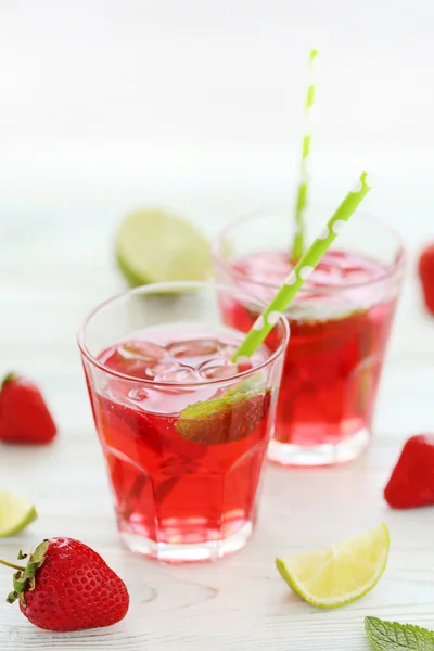 Bebidas frescas de morango — Fotografia de Stock