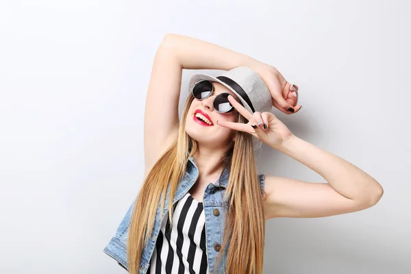 Portrait of a beautiful girl — Stock Photo, Image