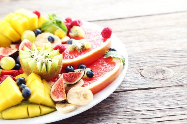 Taze Meyve Salatası