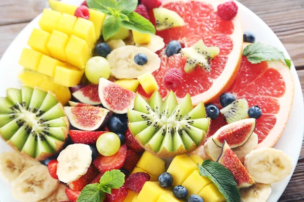 Fresh fruit salad — Stock Photo, Image
