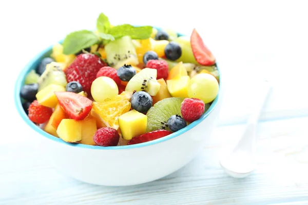 Frischer Obstsalat — Stockfoto