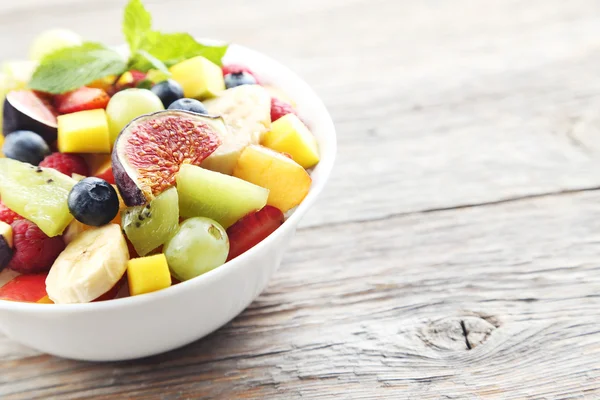 Salada de frutas frescas — Fotografia de Stock