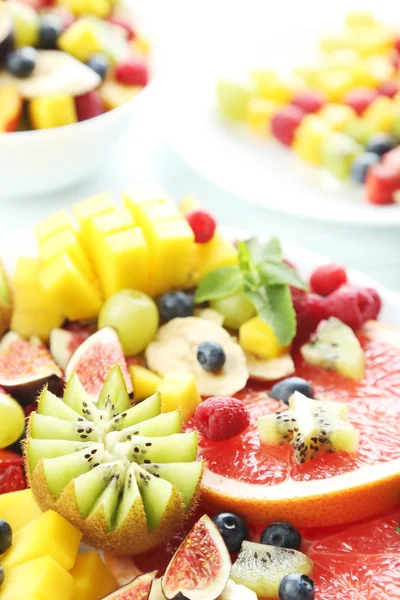 Frischer Obstsalat — Stockfoto