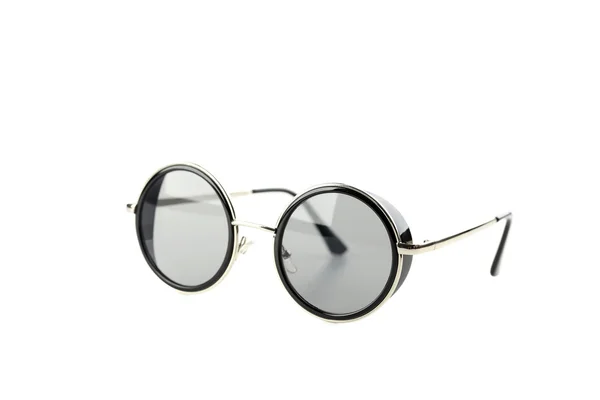 Óculos escuros pretos em branco — Fotografia de Stock
