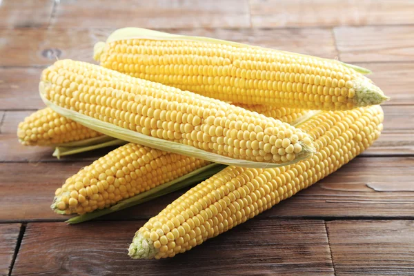 Sweet corn cobs — Stock Photo, Image