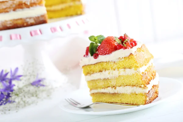 Keksz torta bogyók — Stock Fotó