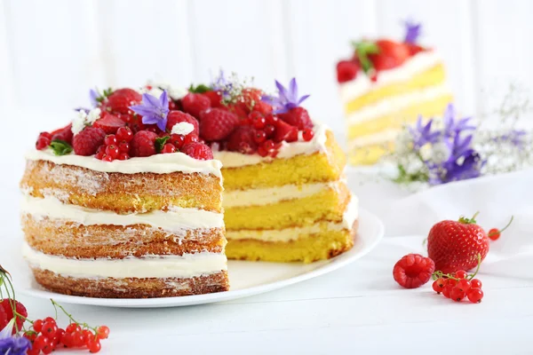Sušenka dort s ovocem — Stock fotografie