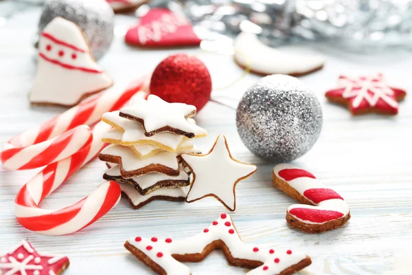 Galletas de Navidad en la mesa — Foto de Stock