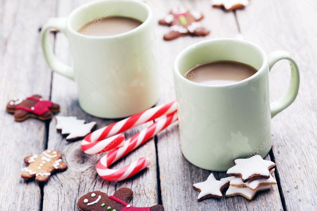 Gingerbread cookies and coffee