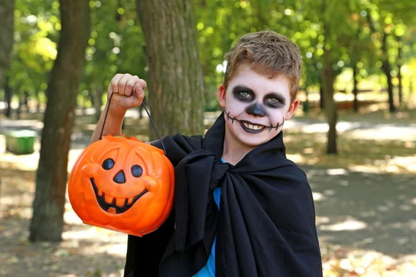 Niño pequeño disfrazado de Halloween —  Fotos de Stock