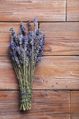 Bir demet lavanta çiçeği. 