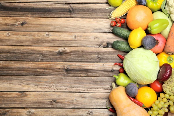 Frutas y hortalizas maduras — Foto de Stock