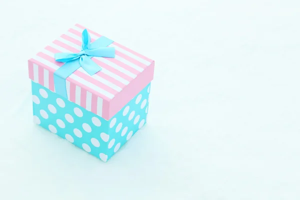 Pequena caixa de presente — Fotografia de Stock
