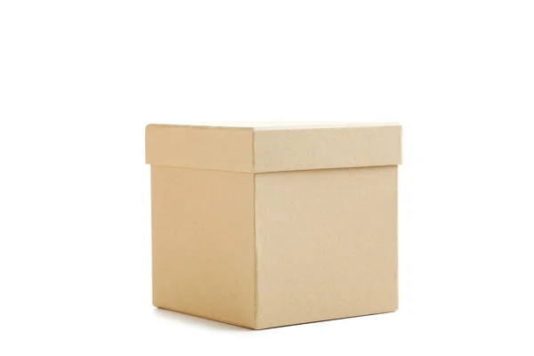 Caja marrón sobre un blanco — Foto de Stock