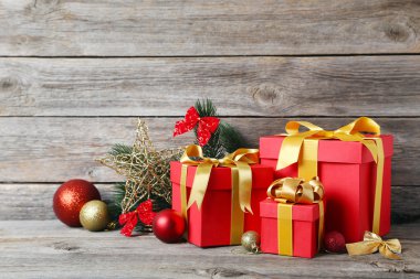 Kurdeleli hediye kutuları