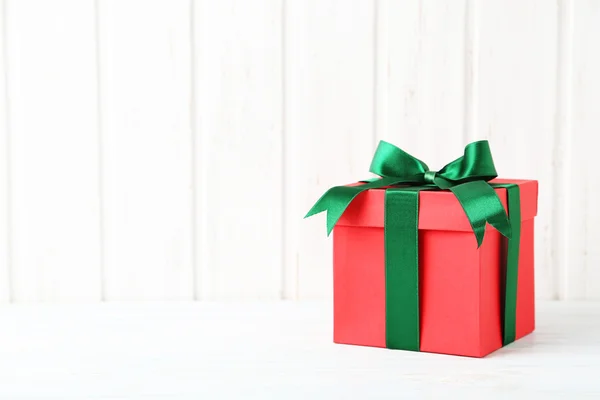 Gift box with ribbon — Stock Photo, Image