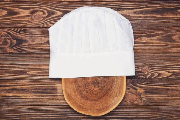Cappello Cuoco Con Tagliere Fondo Legno — Foto Stock