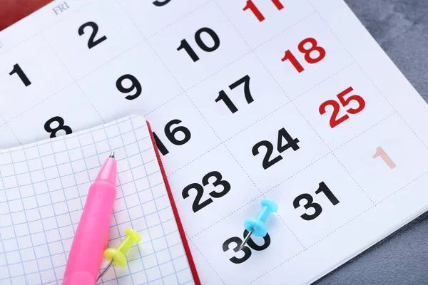 Calendar Page Notepad Pen Grey Background — Stock Photo, Image