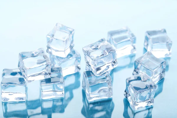 Cubitos Hielo Sobre Fondo Azul —  Fotos de Stock