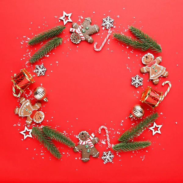 Kırmızı Arkaplanda Noel Süslemeleri