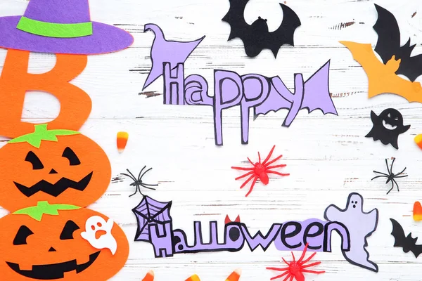 Tekst Gelukkige Halloween Met Papieren Pompoenen Spoken Vleermuizen Spinnen Snoepjes — Stockfoto