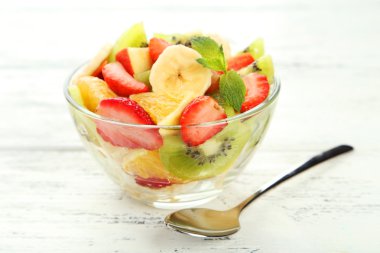 Taze Meyve Salatası