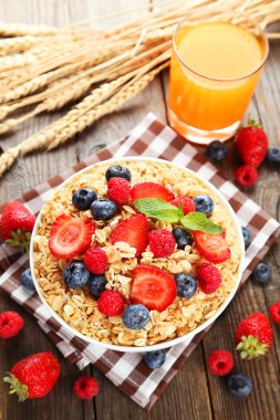 smakelijke havermout met bessen