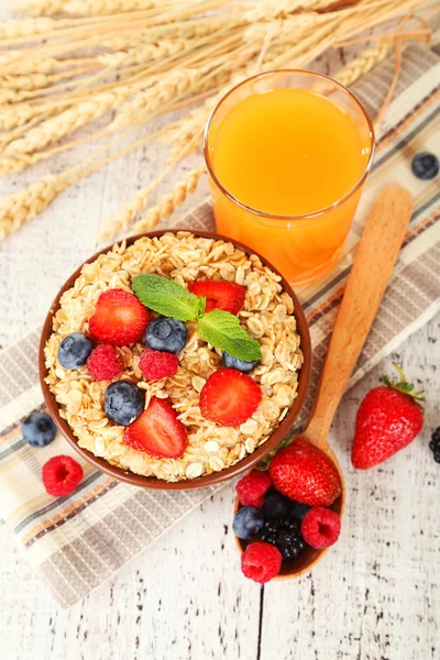 çilek ile yulaf ezmesi