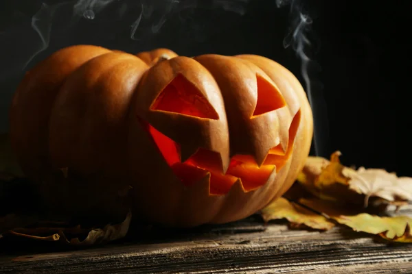 Halloween pumpa på nära håll — Stockfoto