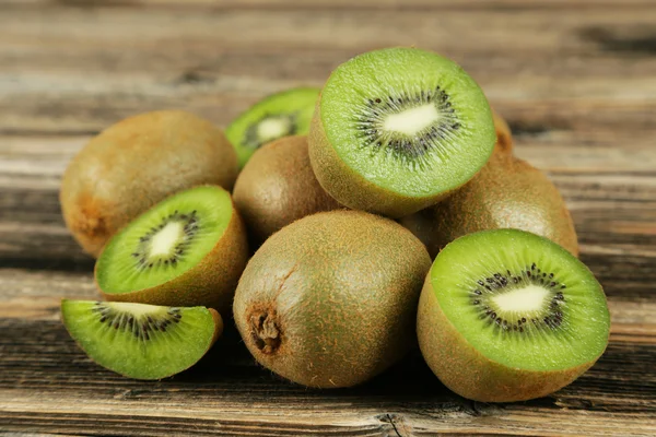 Frutas frescas de kiwi —  Fotos de Stock