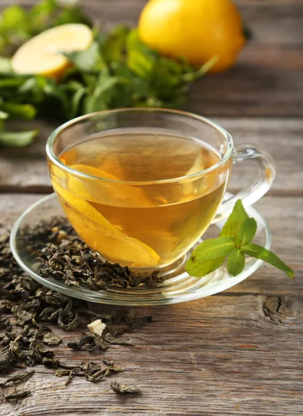 Cup with green tea — Stock Photo, Image