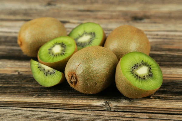 Frische Kiwi-Früchte — Stockfoto