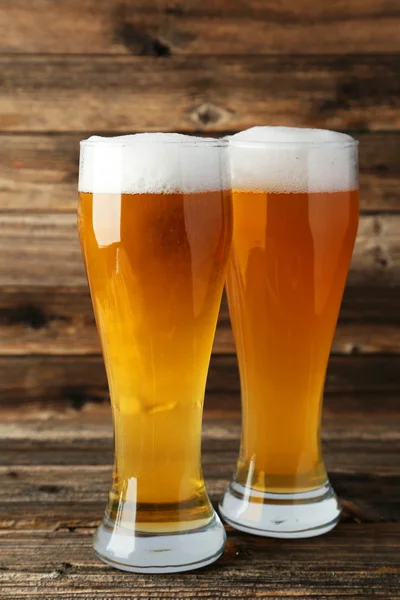 Two glasses of beer — Stock Photo, Image