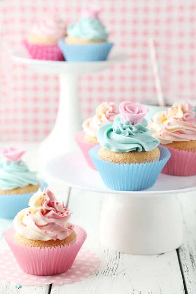 Tasty sweet cupcakes — Stock Photo, Image