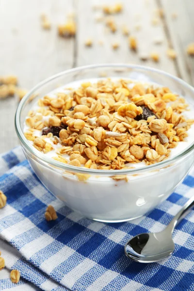 Muesli with yogurt in a bowl — Stock Photo, Image
