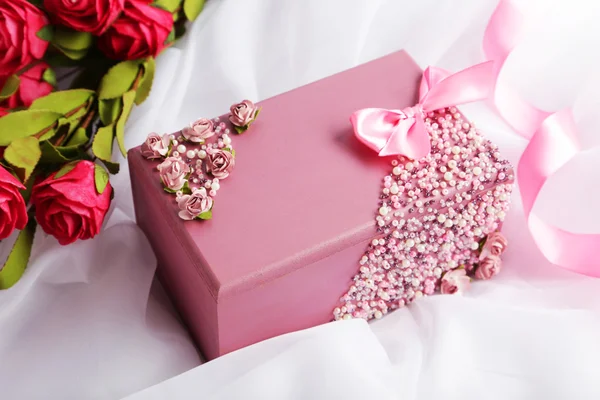 美丽的粉红色棺材 — 图库照片