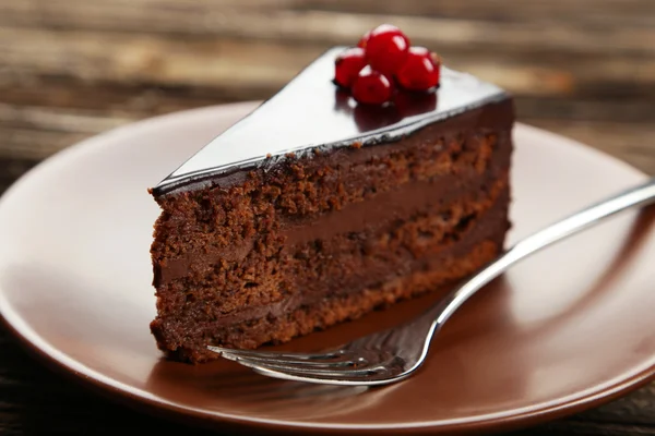 Темный шоколадный торт — стоковое фото