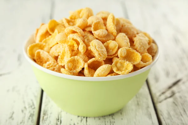 Bowl of cornflakes isolated — Stock Photo, Image