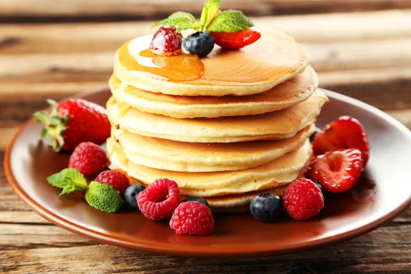 Çilek ile Pancakes — Stok fotoğraf