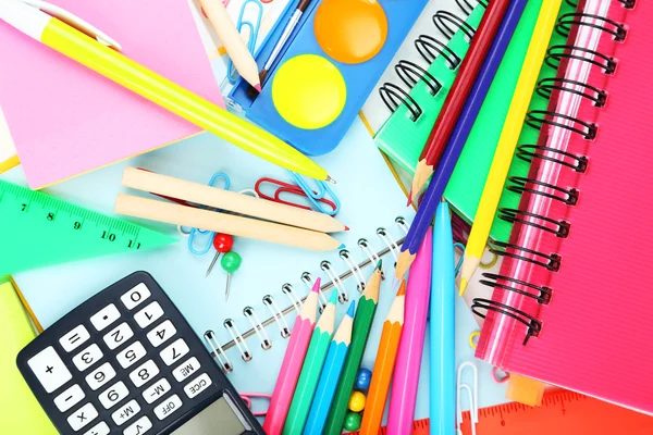 Verschillende schoolbenodigdheden — Stockfoto