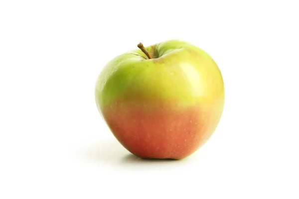 Manzana sabrosa aislada en blanco — Foto de Stock